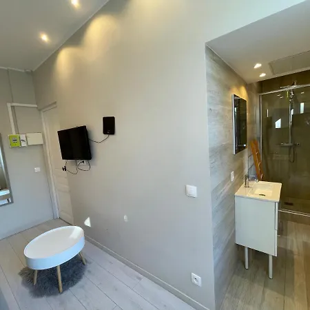 Renting - Moneghetti02 - Monaco - Studio Full Equipped Apartment *